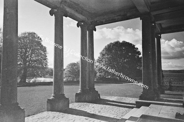 ROCKINGHAM HOUSE   THE PORCH